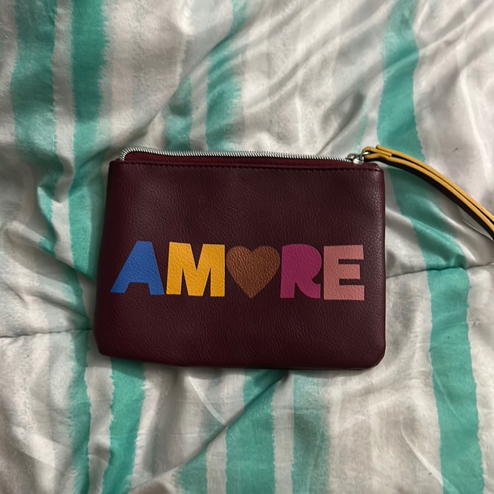 Wristlet bag